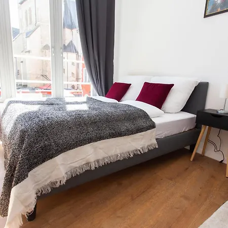 Fullhouse - Halle - M14 Apartments - Marketplace - Wonderful View Room photo