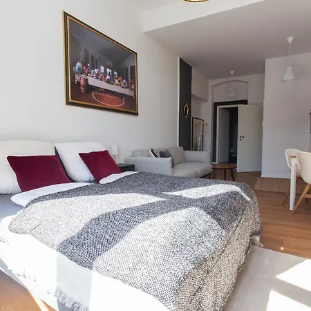 Fullhouse - Halle - M14 Apartments - Marketplace - Wonderful View Room photo